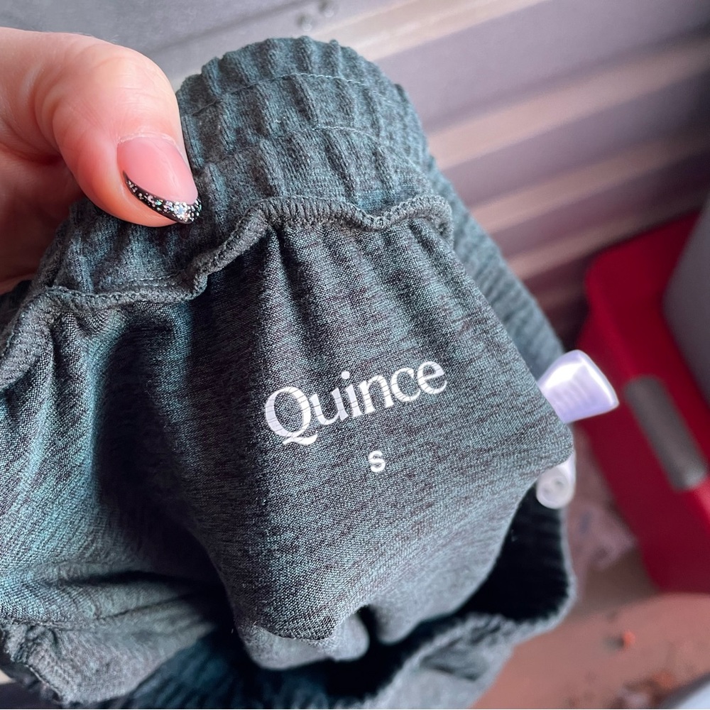 Quince flowknit Mid-Rise Joggers in heather green - Picture 7 of 9
